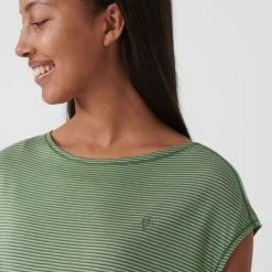 FJÄLLRÄVEN High Coast Cool T-shirt W -Seatosummit shop high coast cool t shirt w 84786 614 f detail fjr